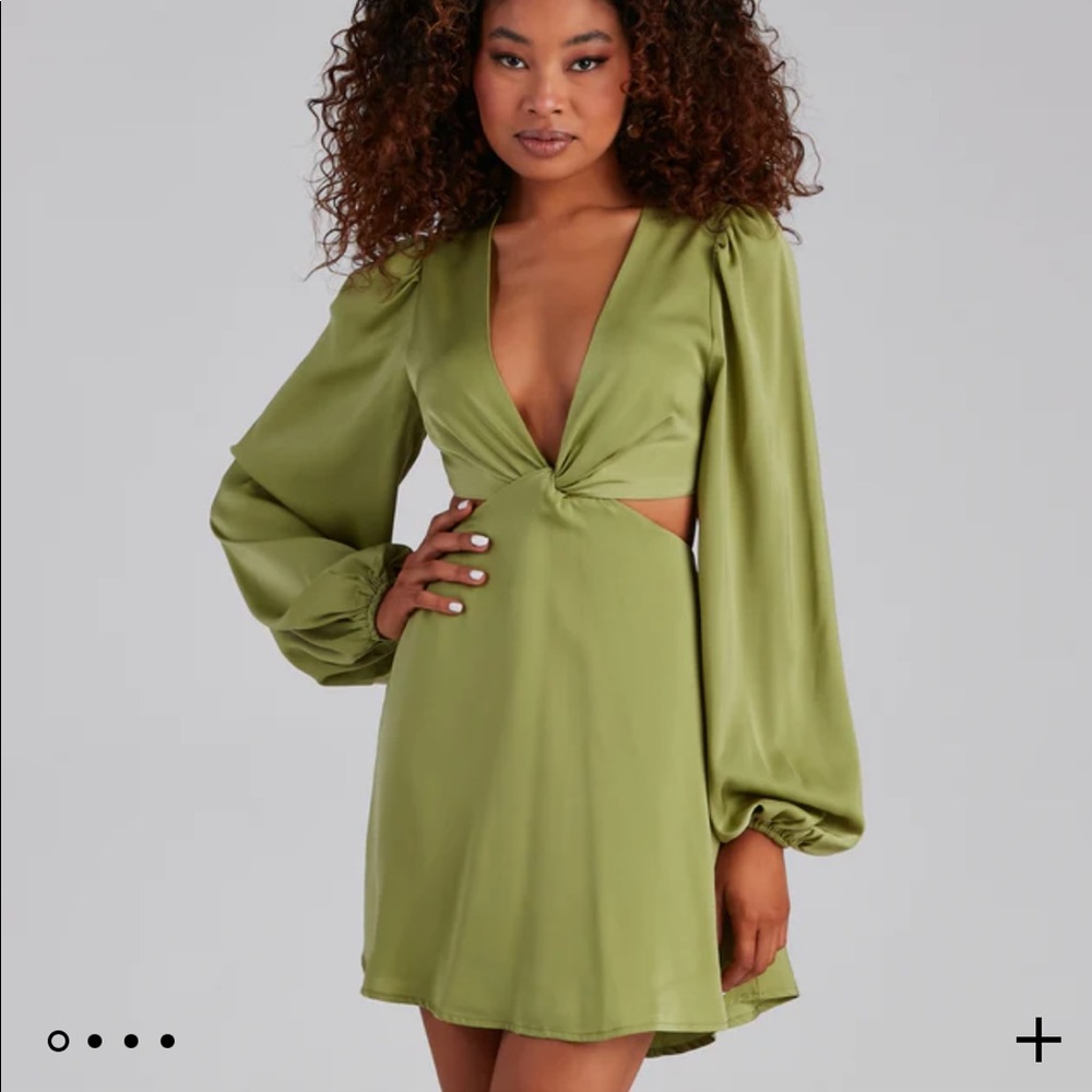 💚 A Line Cut Out Mini Dress | worn ONCE